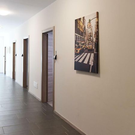 Mary'S Rooms & Apartments Болзано Екстериор снимка