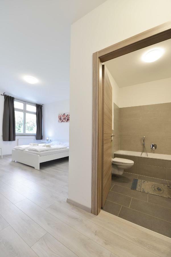 Mary'S Rooms & Apartments Болзано Екстериор снимка