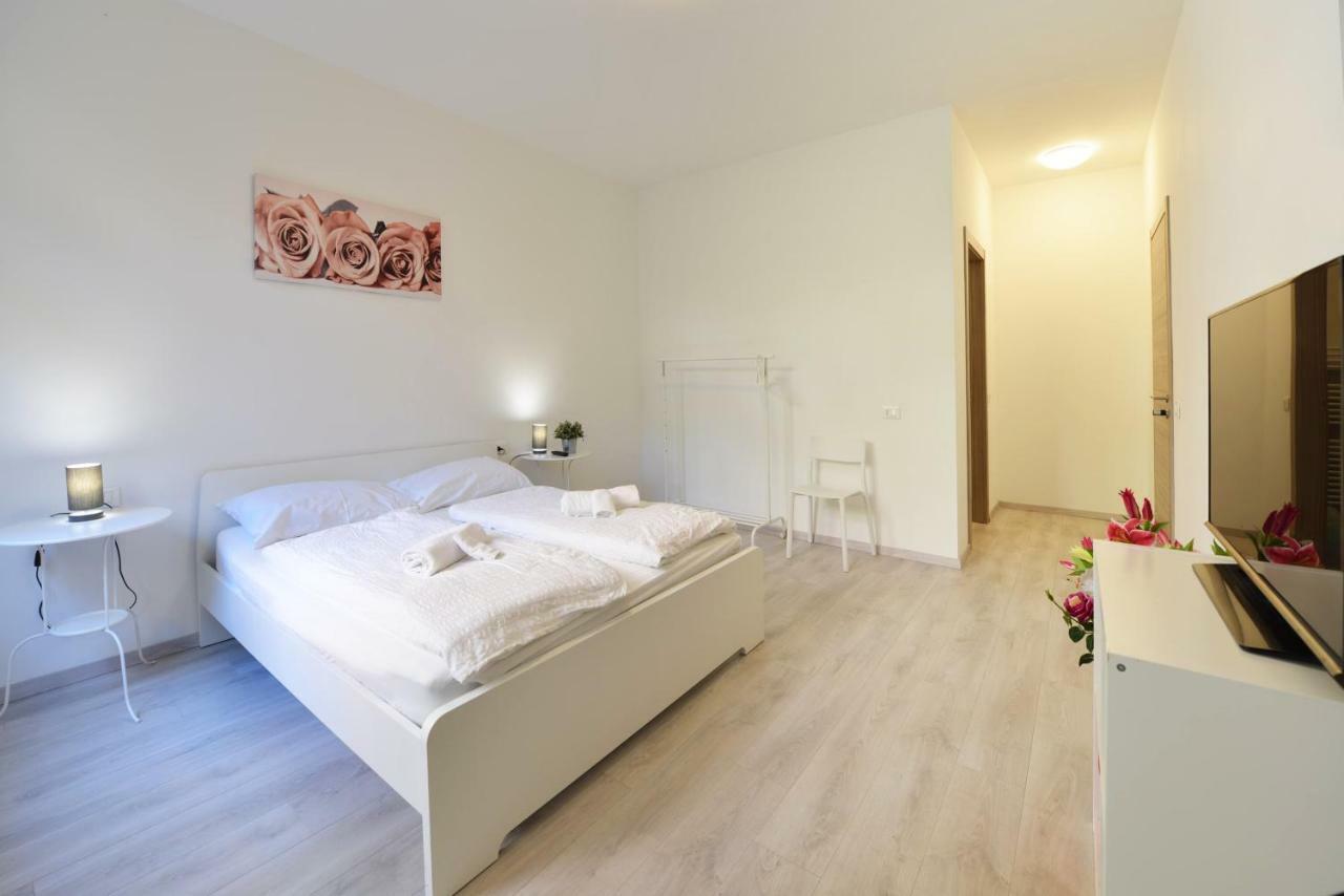 Mary'S Rooms & Apartments Болзано Екстериор снимка